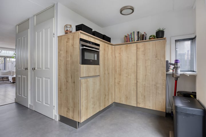 Foto 10 van Keizersmantel 21