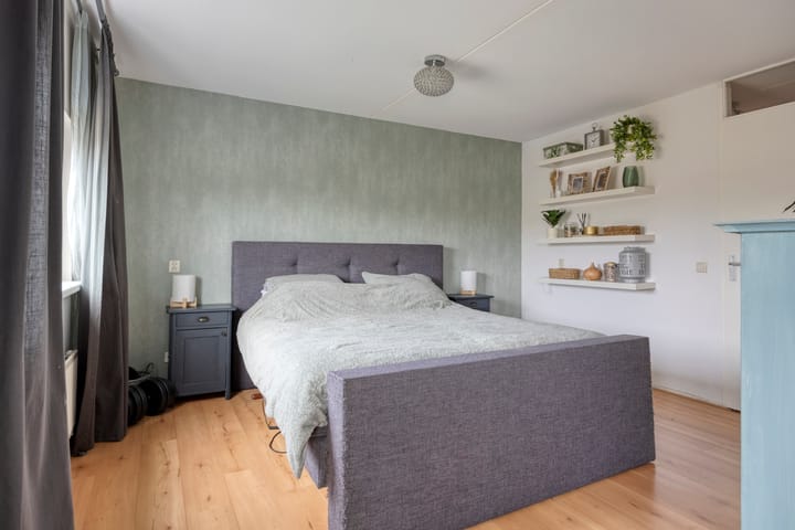 Foto 15 van Keizersmantel 21