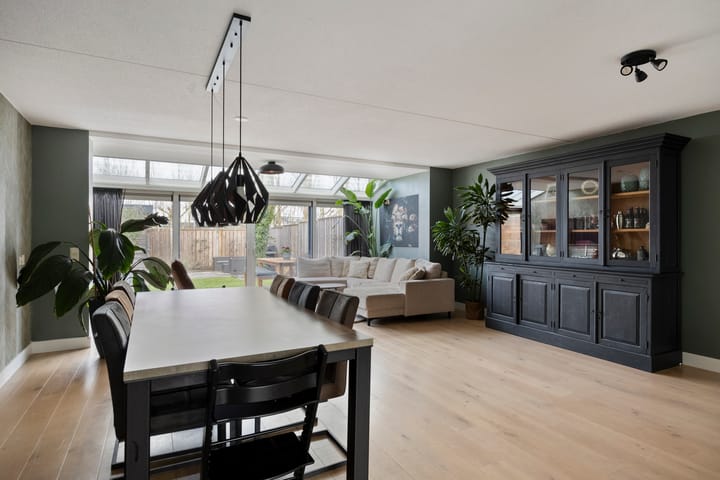 Foto 2 van Keizersmantel 21