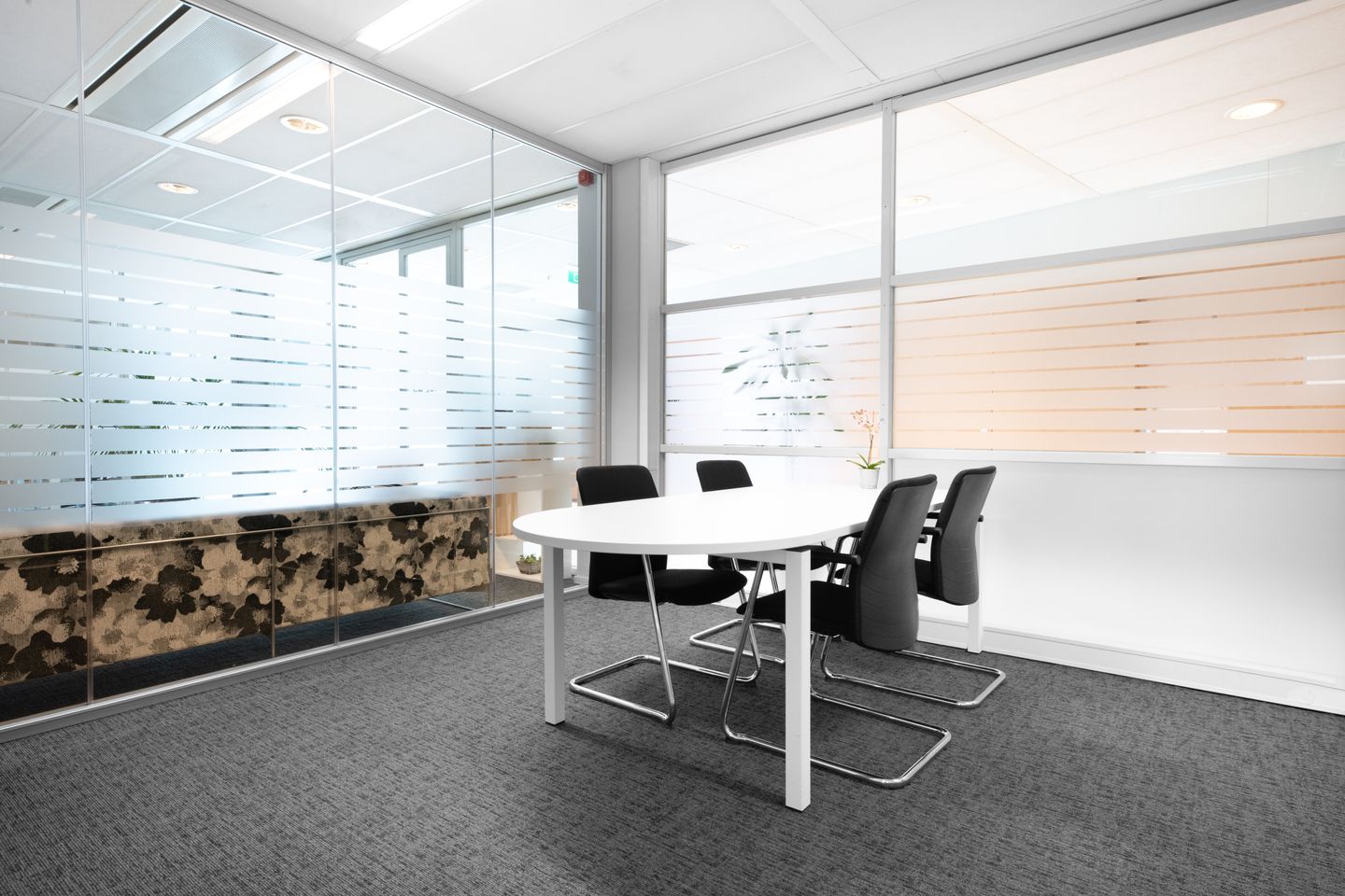 View photo 4 of Avenue Ceramique 221