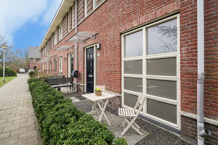 Photo 2 of Waterland 1