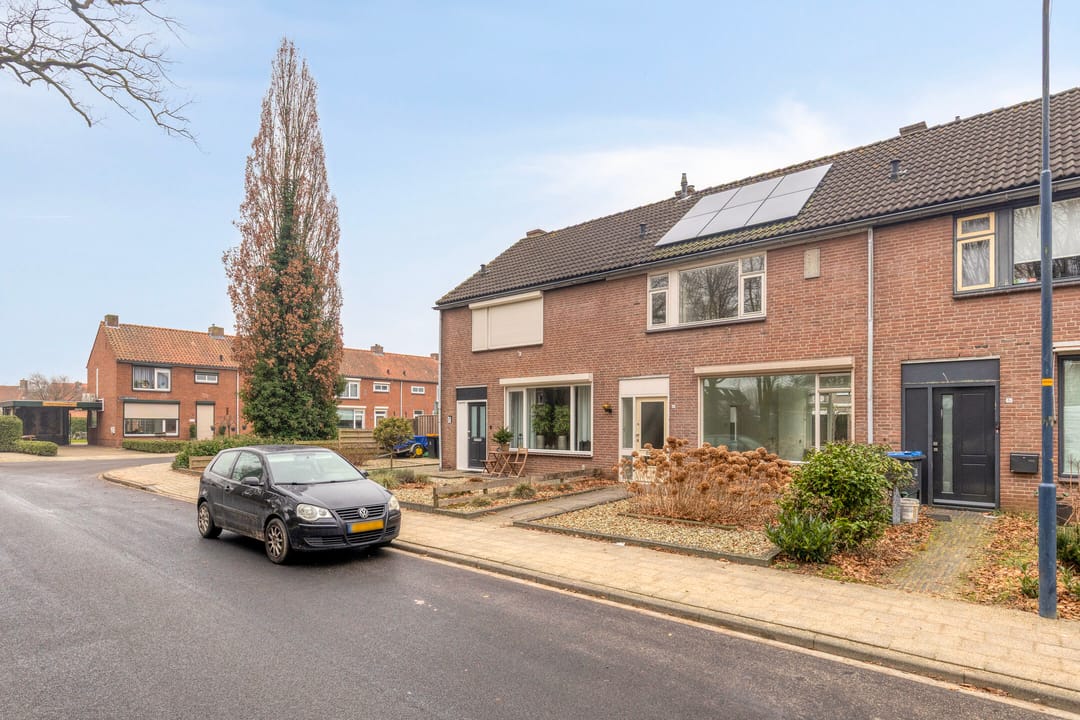 Photo 2 of Diepenbroekstraat 49