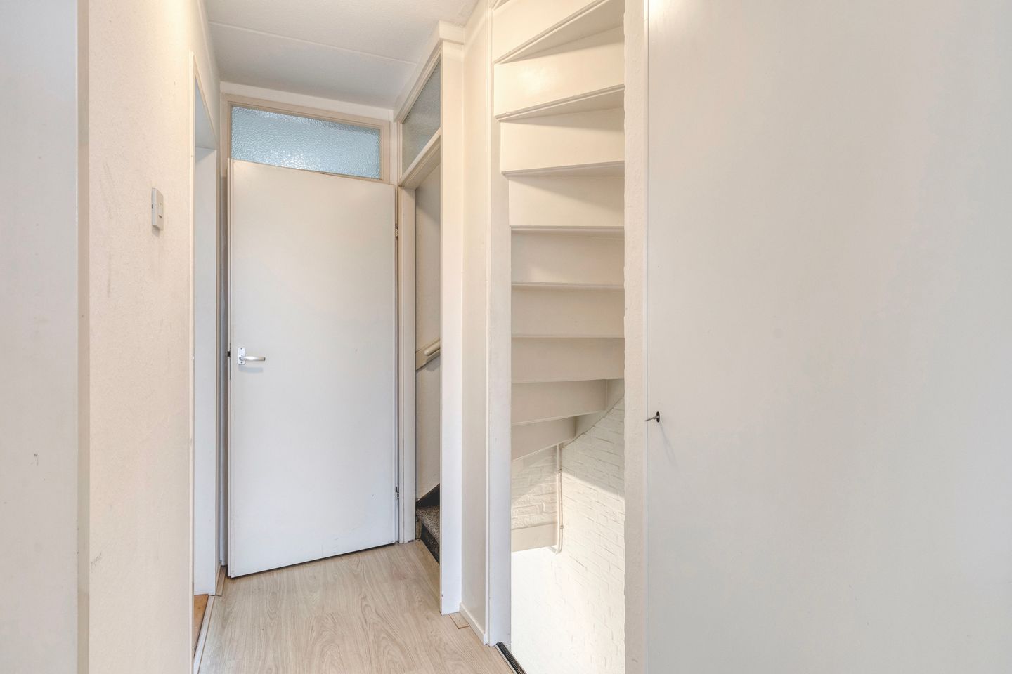 Photo 10 of Diepenbroekstraat 49