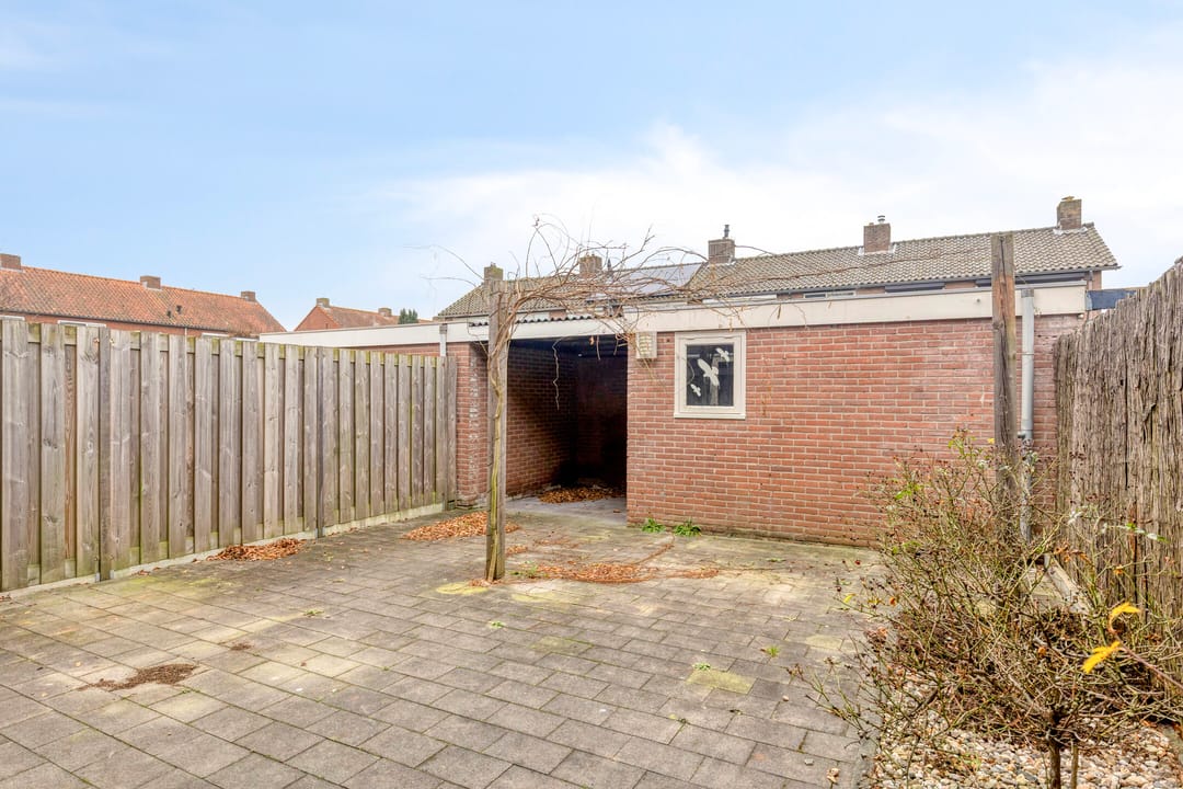 Photo 23 of Diepenbroekstraat 49