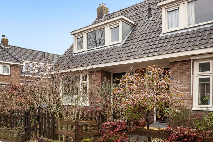 Foto 1 van Lorkenstraat 1