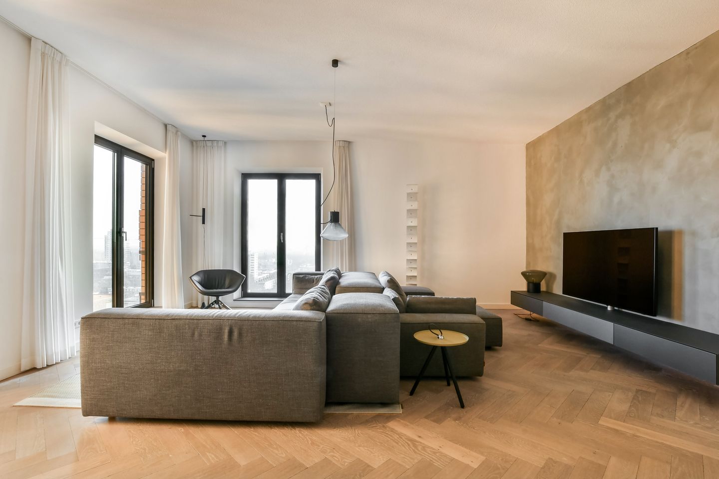 Foto 5 van Gustav Mahlerplein 233