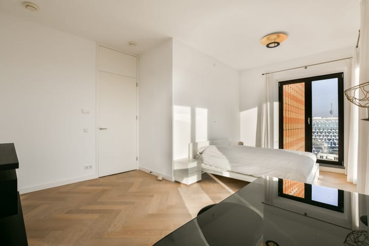 Foto 8 van Gustav Mahlerplein 233