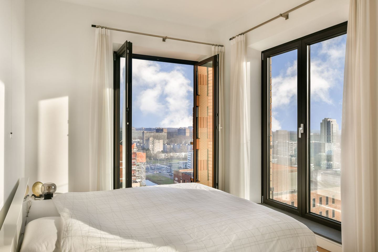 Foto 14 van Gustav Mahlerplein 233