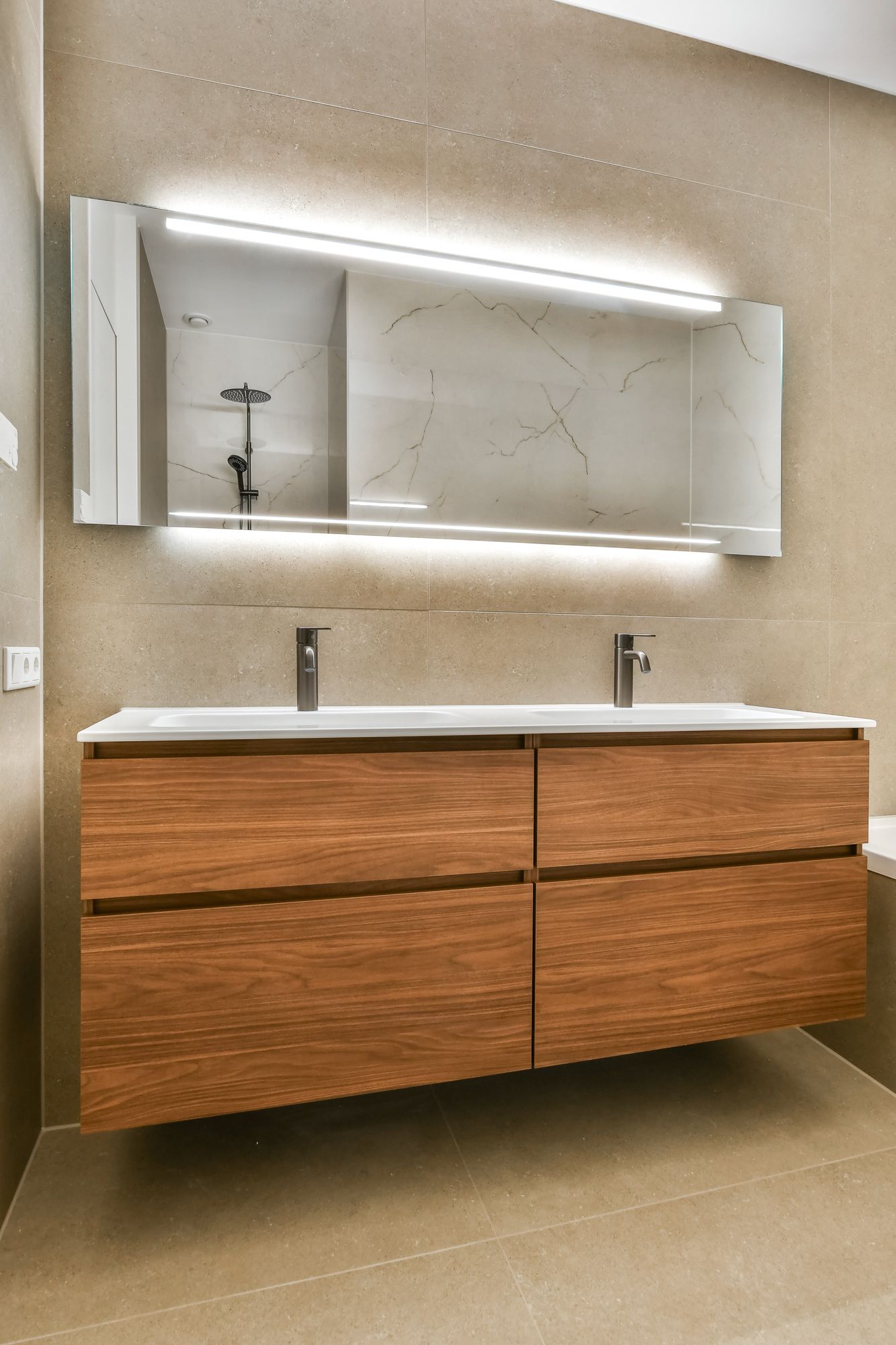 Foto 20 van Gustav Mahlerplein 233