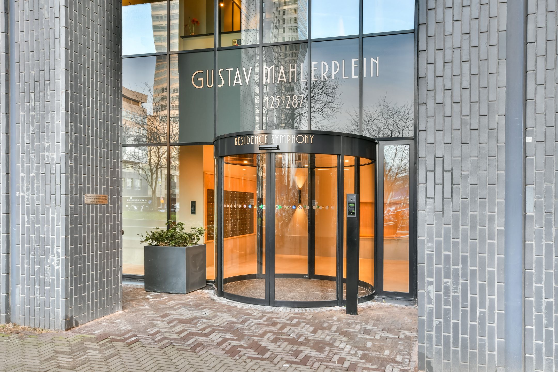 Foto 30 van Gustav Mahlerplein 233