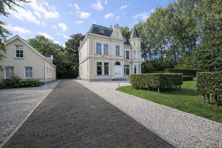 Photo 2 of Koningshoeven 63