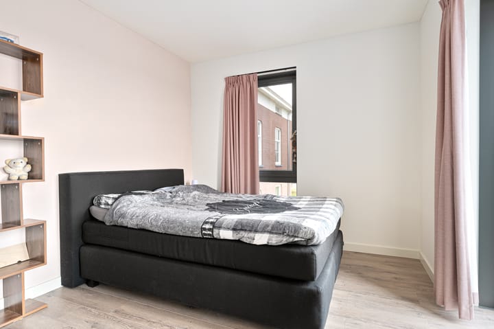 Photo 15 of Esdonkstraat 6-B