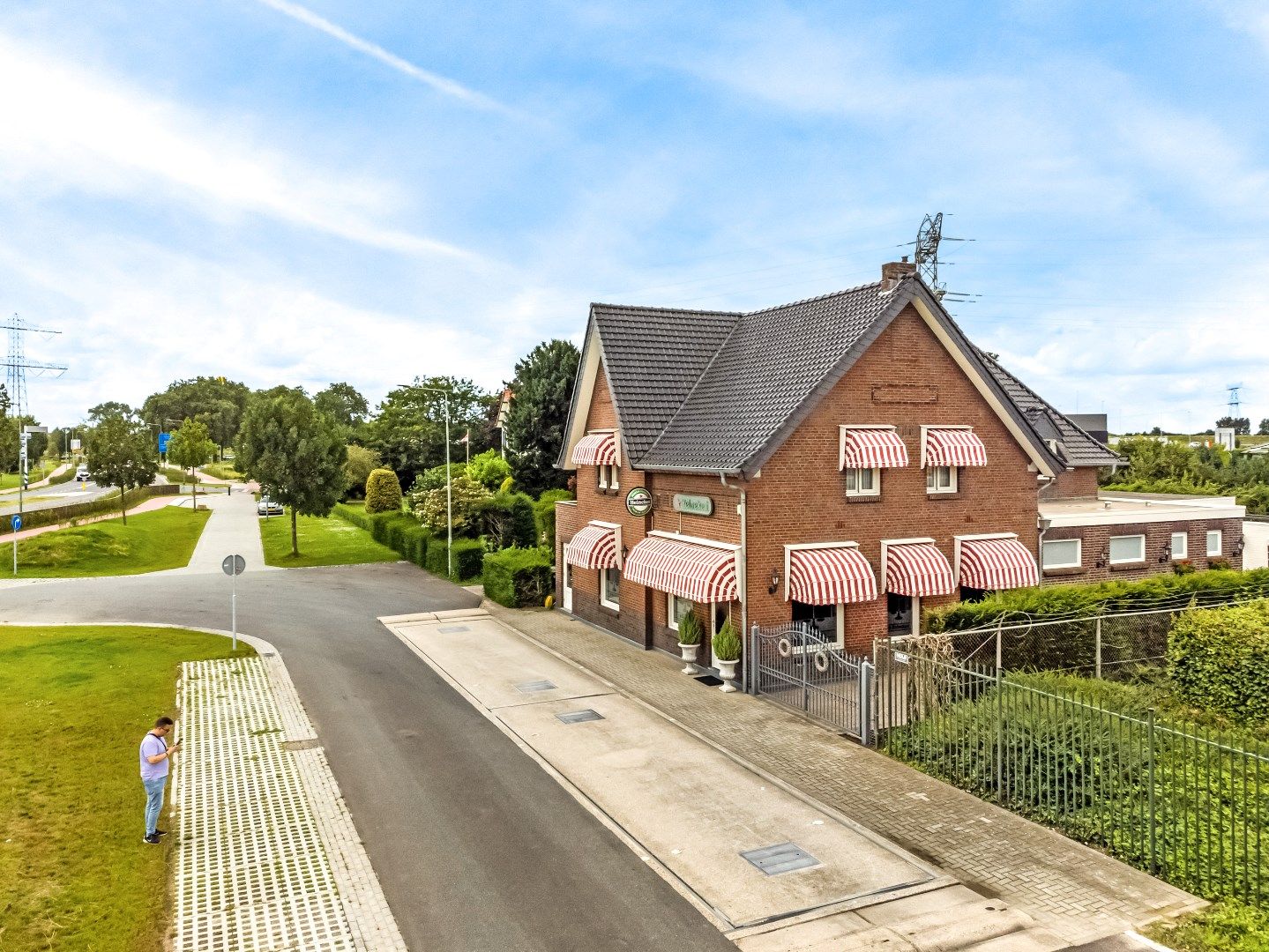 Bekijk foto 2 van Loperweg 10