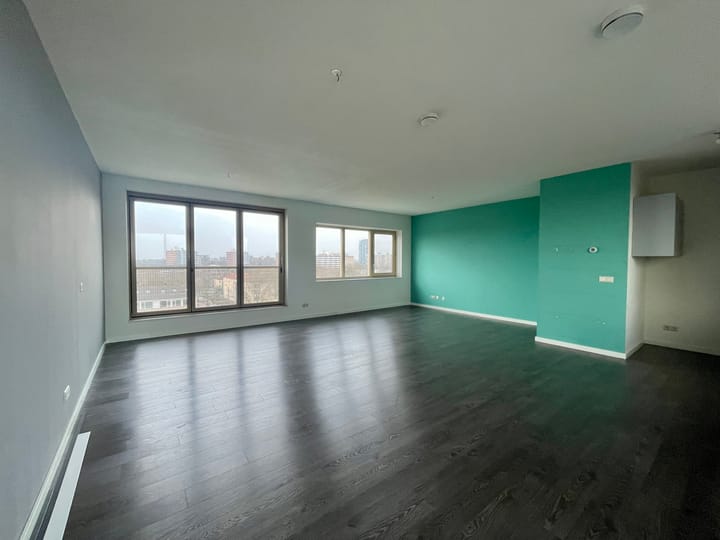 Photo 2 of Klaroenstraat 111