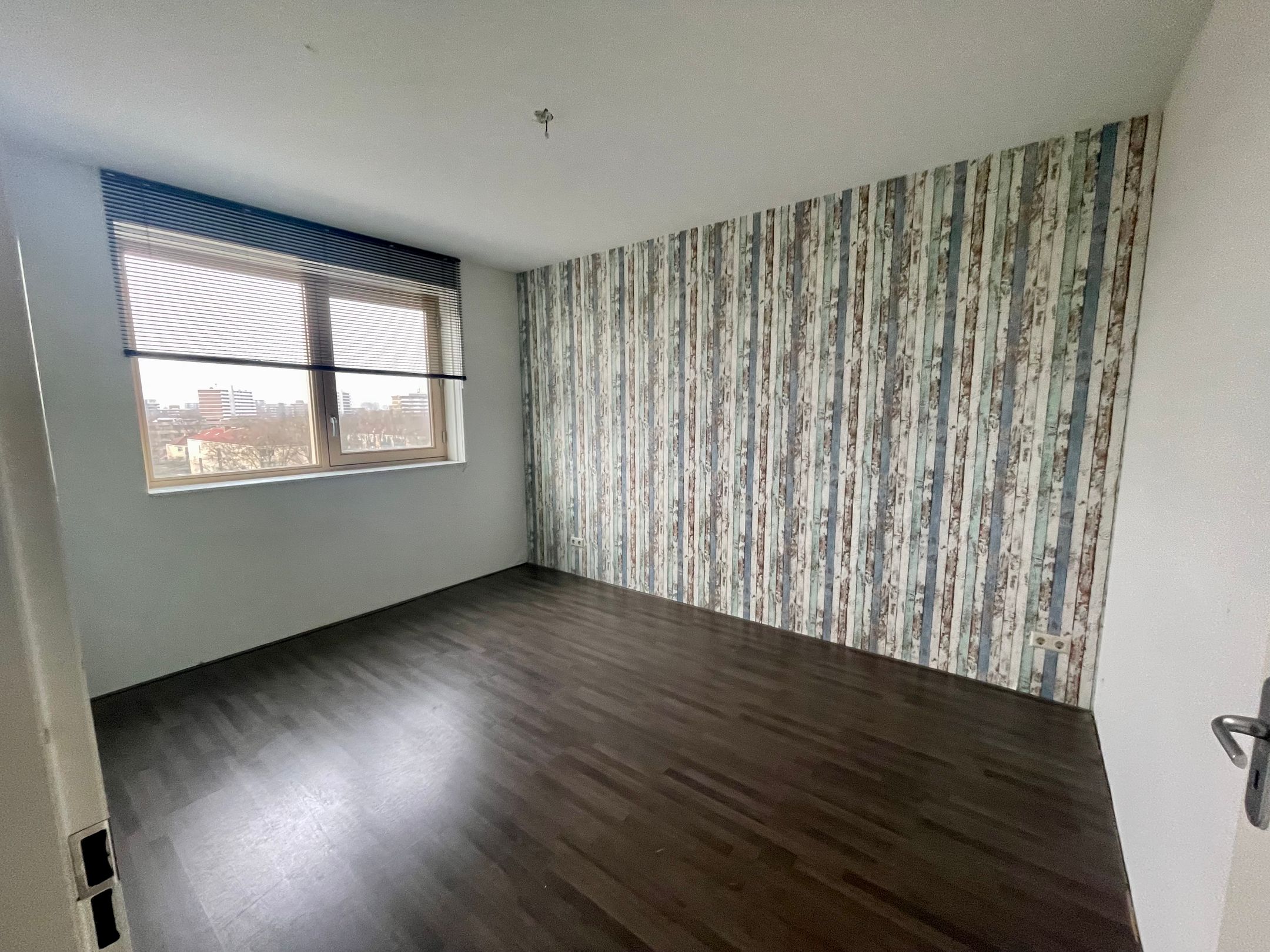 Photo 9 of Klaroenstraat 111