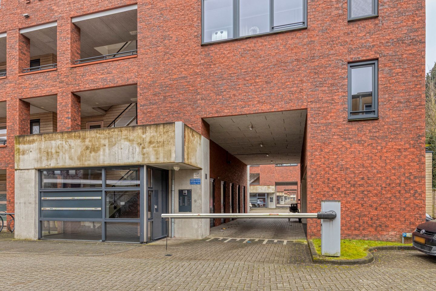 Foto 44 van S.L. Louwesstraat 40
