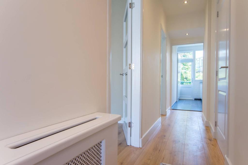 Photo 4 of Lunterenstraat 15