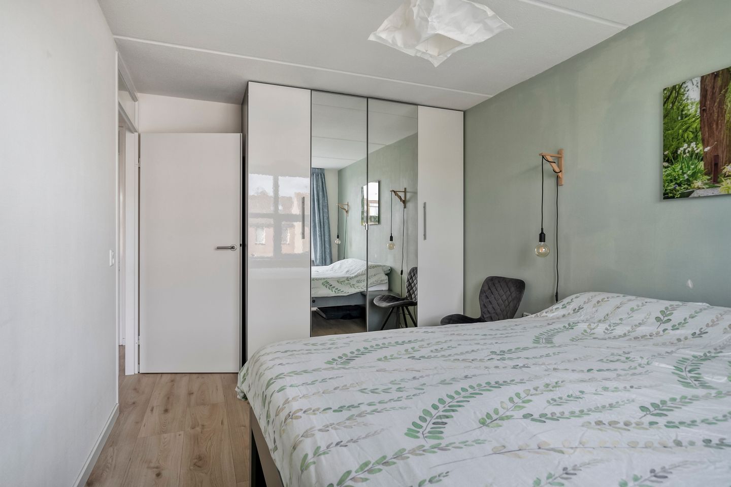 Photo 4 of Richard Holpad 3