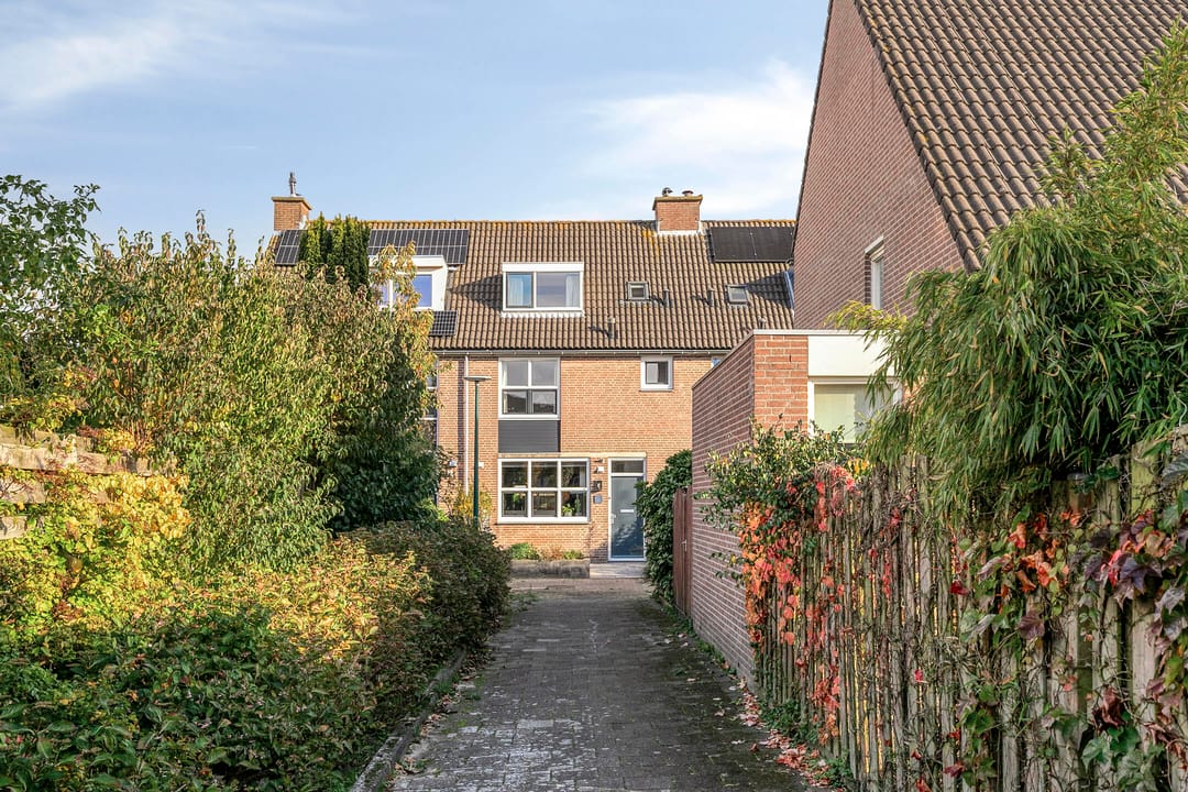 Photo 8 of Richard Holpad 3