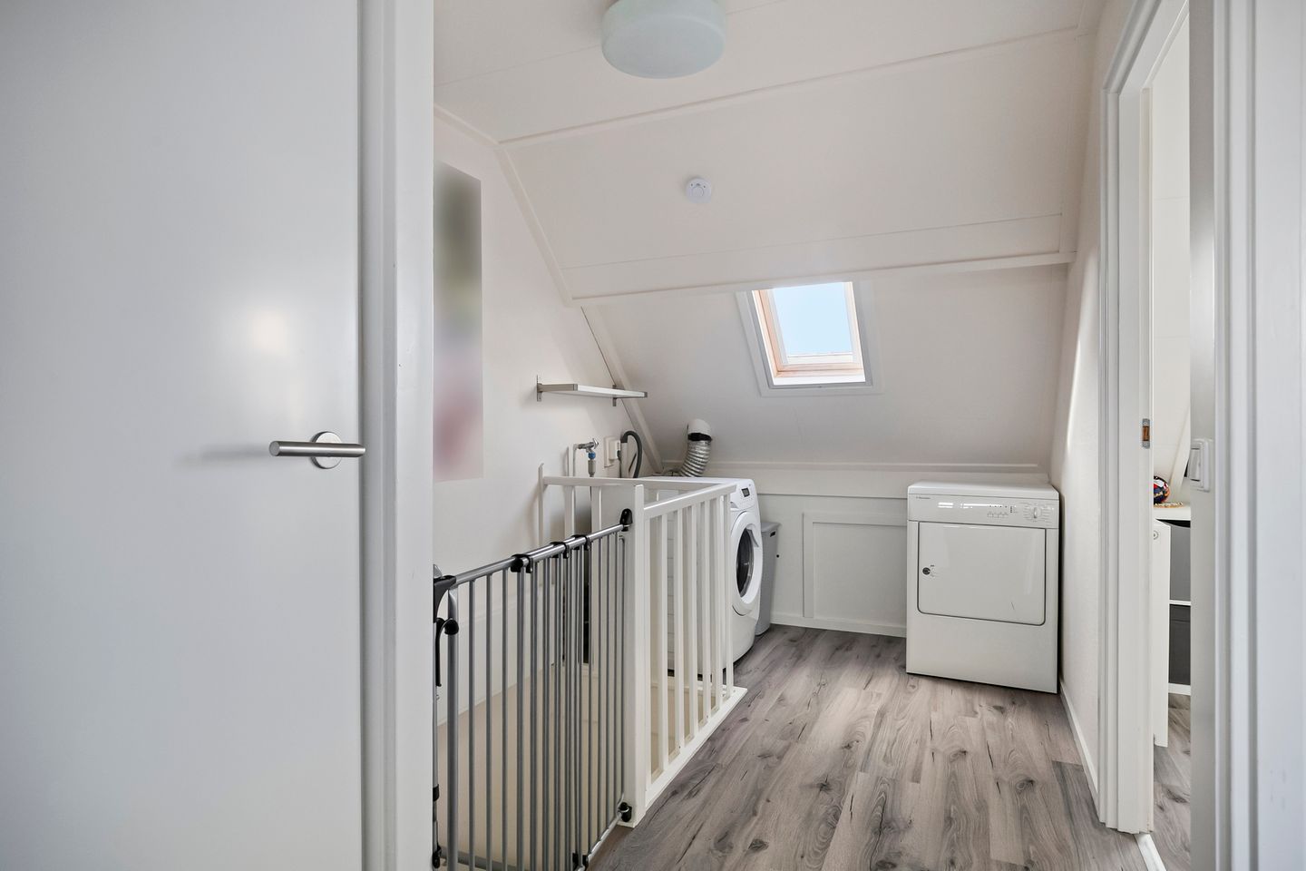 Photo 34 of Richard Holpad 3