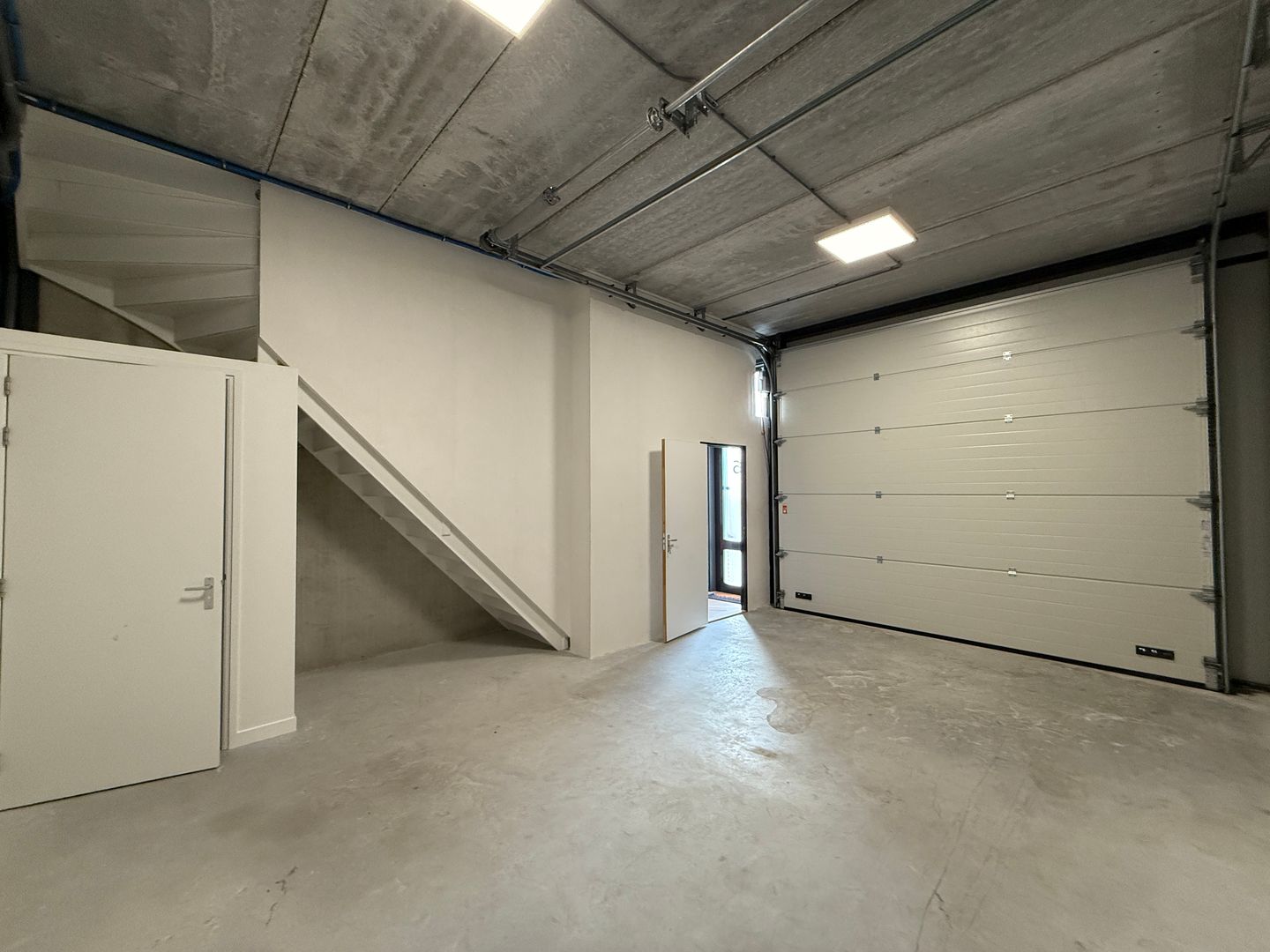 Bekijk foto 3 van Pakketboot 26