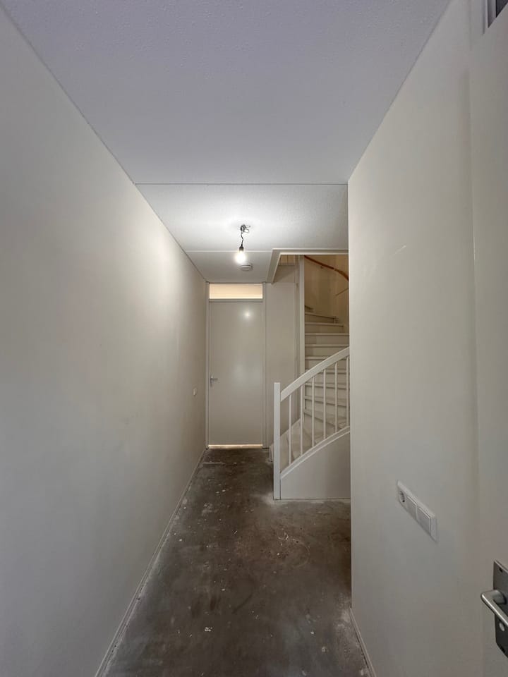 Photo 2 of Van Oortstraat 8