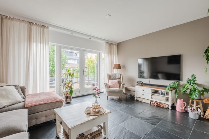 Tussenwoning te koop: Bilderdijkstraat 23, Bunschoten-Spakenburg