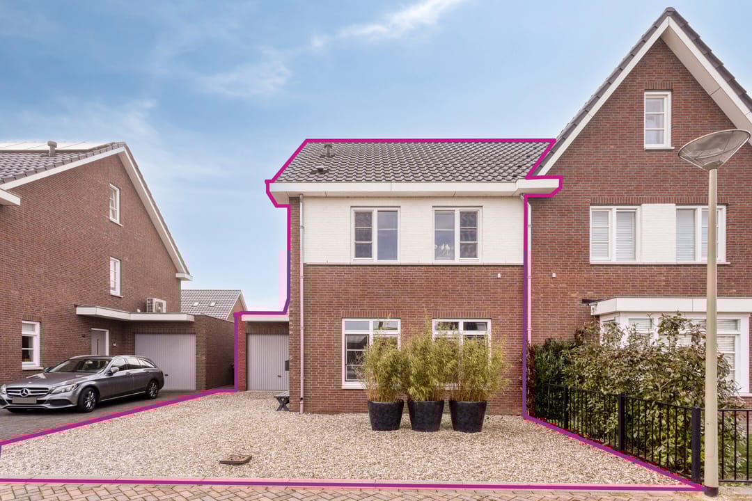 Foto 1 van Pastoor van Tielstraat 66