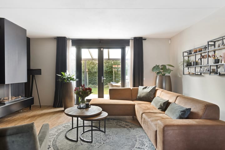 Foto 9 van Pastoor van Tielstraat 66