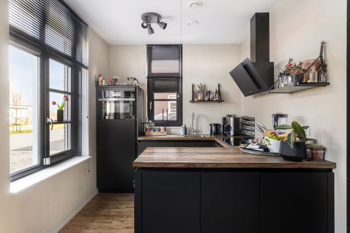 Foto 15 van Pastoor van Tielstraat 66