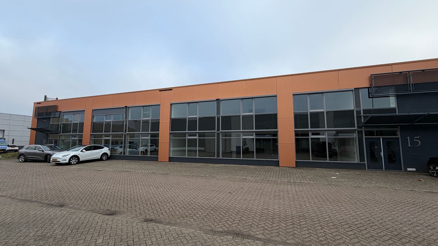 View photo 5 of Hallenweg 15-16