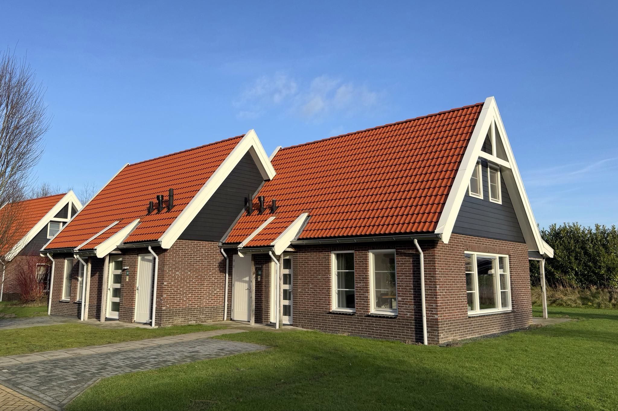 2-bedroom freehold villa in Biddinghuizen — photo 2 of 5
