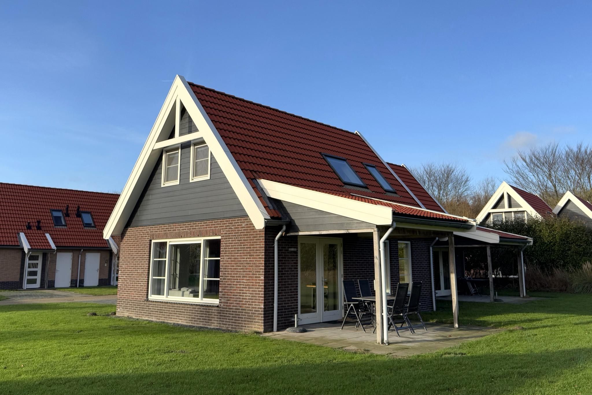 2-bedroom freehold villa in Biddinghuizen — photo 3 of 5