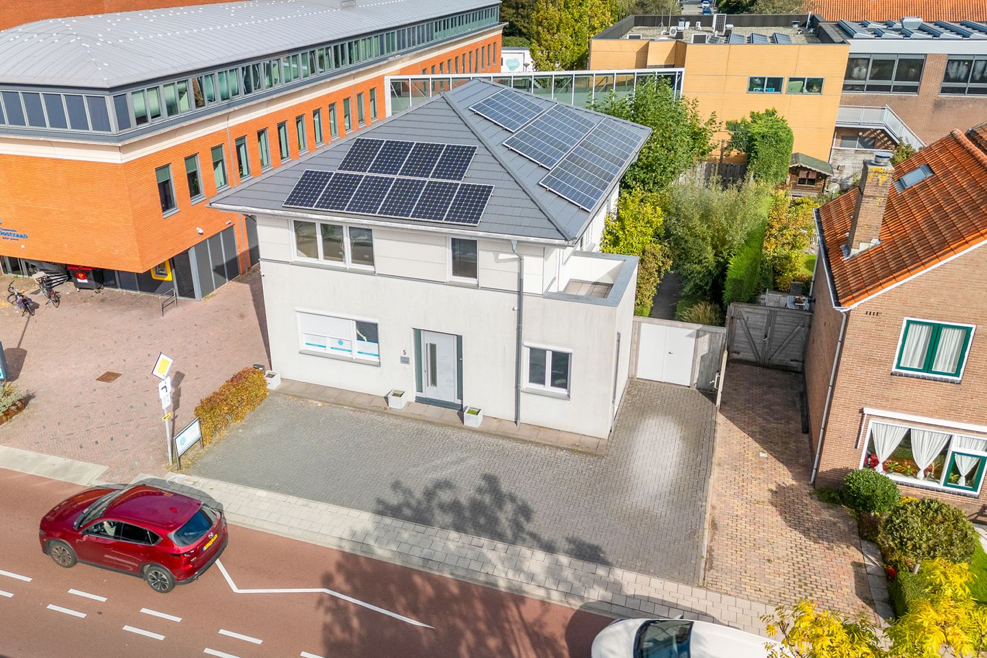 View photo 3 of Zuideinde 5