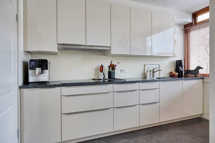 Photo 9 of Vernhoutstraat 5