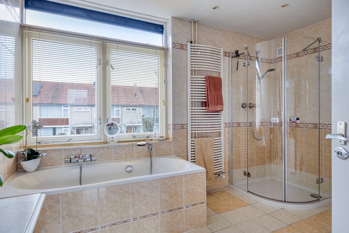 Photo 20 of Vernhoutstraat 5