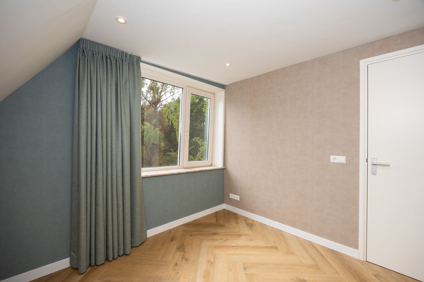 Photo 55 of Nieuwemeerdijk 199