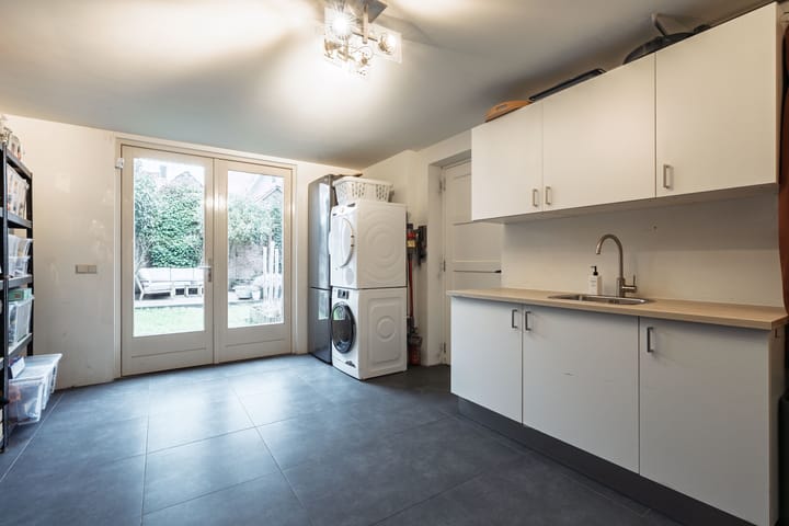 Photo 11 of Roemer Visscherlaan 24