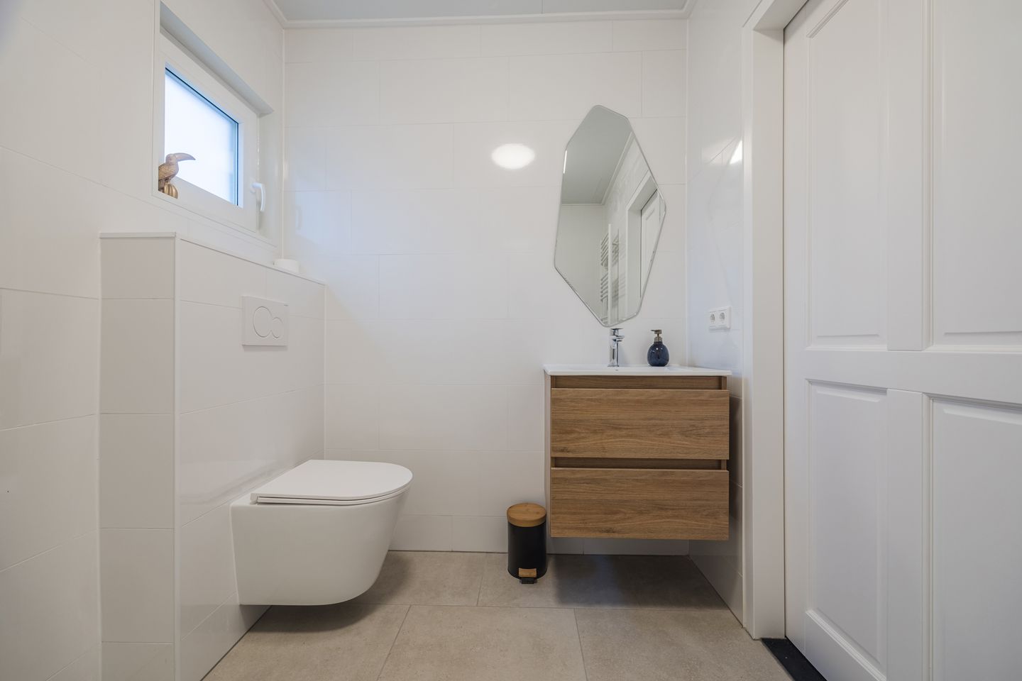 Photo 19 of Borneostraat 7