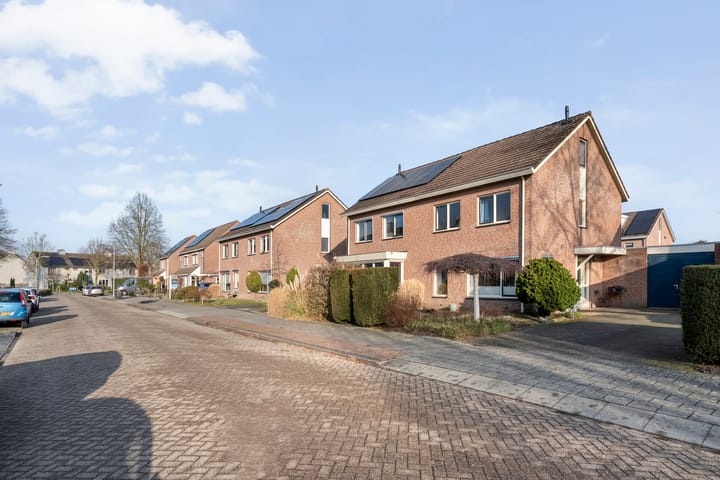 Photo 7 of Reiger 90