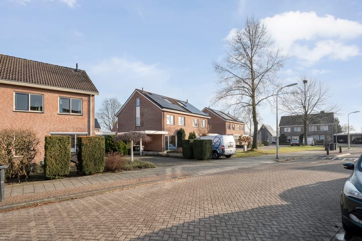 Photo 9 of Reiger 90