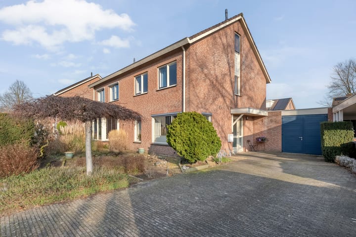 Photo 10 of Reiger 90