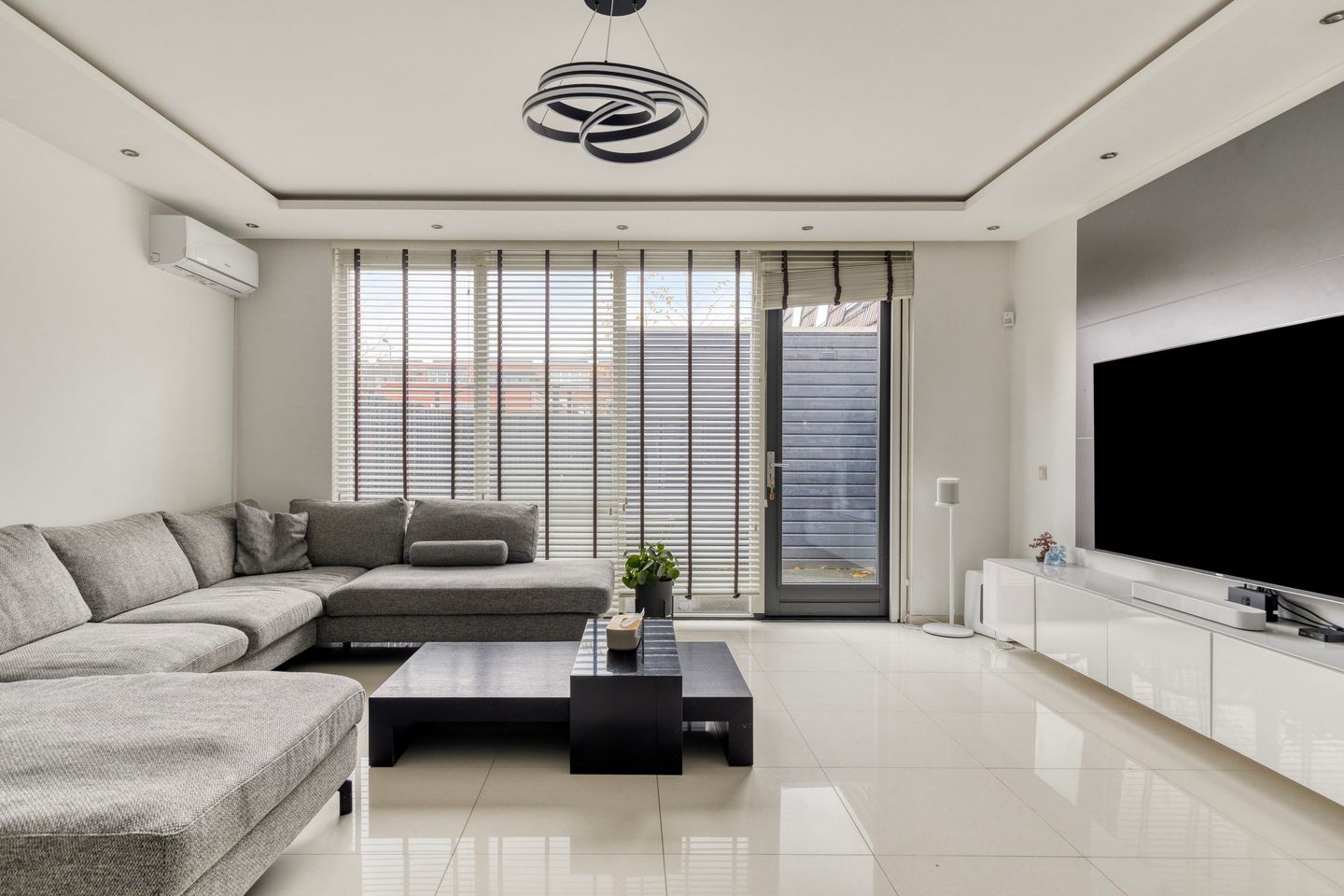 Foto 10 van Marseillehaven 8