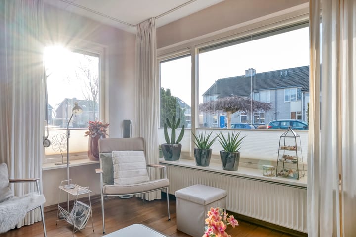 Photo 17 of Reiger 90