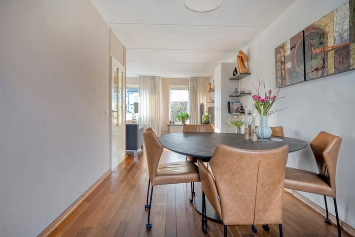 Photo 21 of Reiger 90