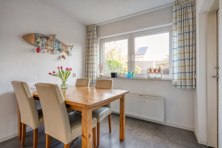 Photo 25 of Reiger 90