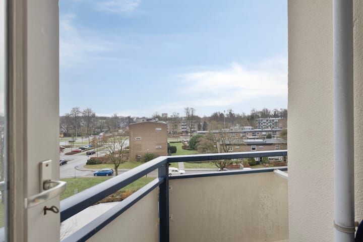 Photo 13 of Nobelstraat 46