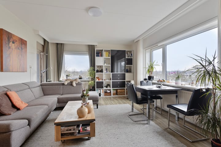 Photo 2 of Nobelstraat 46