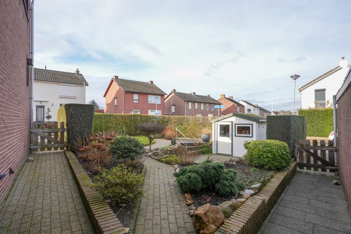 Foto 22 van Pastoor Rohsstraat 14