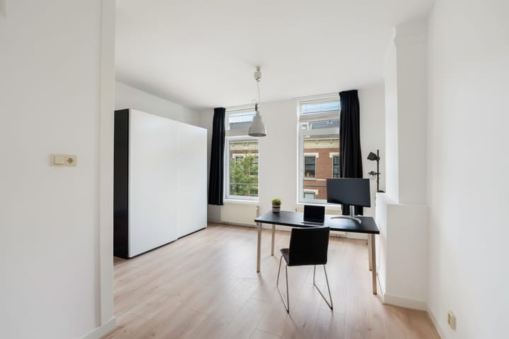 Foto 26 van IJsclubstraat 36-B